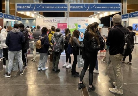 GRAN ACOGIDA A LA OFERTA FORMATIVA DE GRUPO SAN VALERO EN LA FERIA ORIENTA